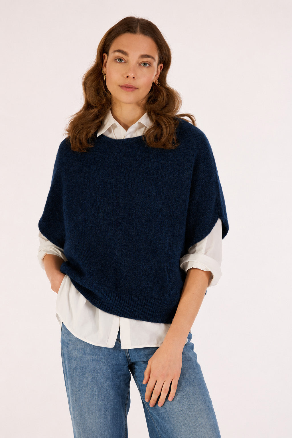 AUBE SLEEVELESS SWEATER